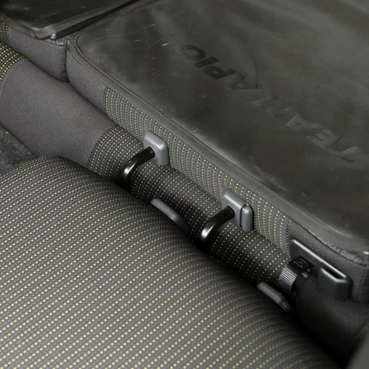 APIO Plug-In Luggage Stopper for Suzuki Jimny (2018 )